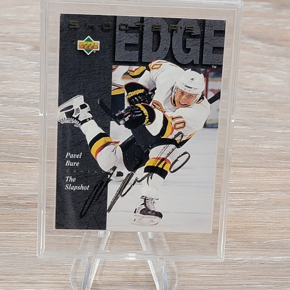 1994 Upper Deck Pavel Bure Autographed Shooters Edge 227 Vancouver Canucks NHL